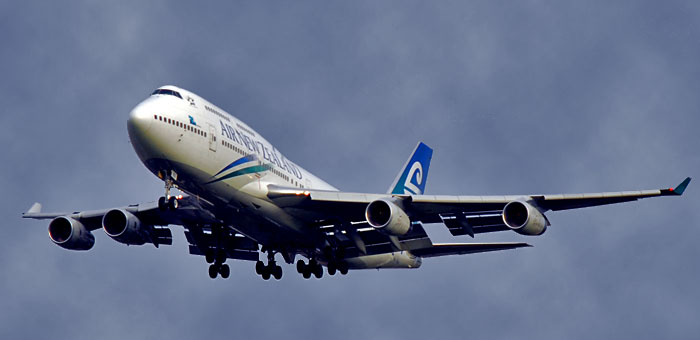 ZK-NBU Air New Zealand Boeing 747-419 plane