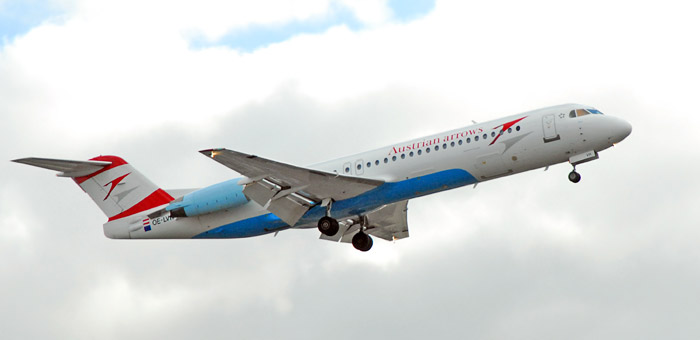 OE-LVH Austrian Arrows Fokker 100 plane