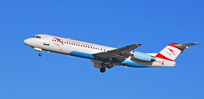 OE-LVL Austrian Arrows Fokker 100 plane