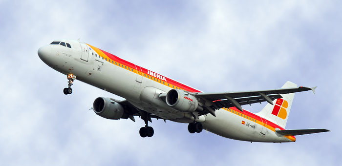 EC-HUI Iberia Airbus A321-211 plane