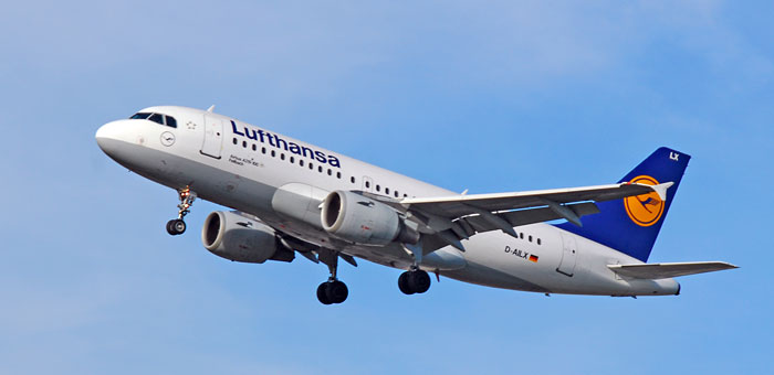D-AILX Lufthansa Airbus A319-114 plane