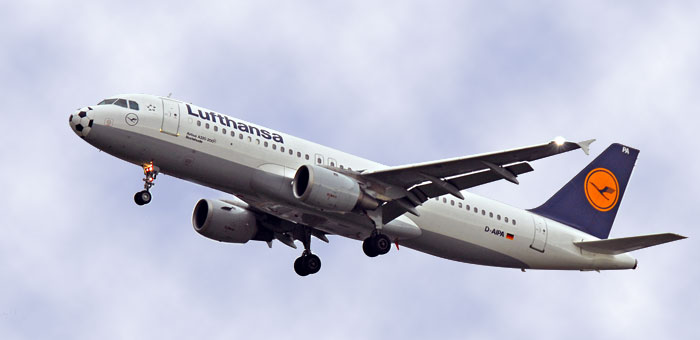 D-AIPA Lufthansa Airbus A320-211 plane
