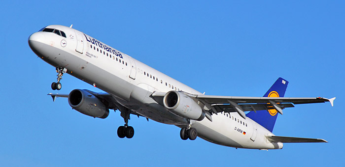 D-AIRW Lufthansa Airbus A321-131 plane