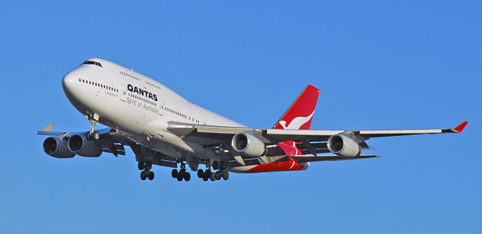 VH-OJO Qantas Boeing 747-438 plane