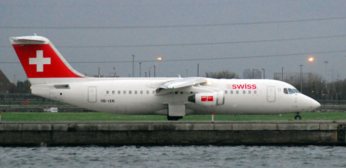HB-IXN Swiss Avro 146-RJ100 plane